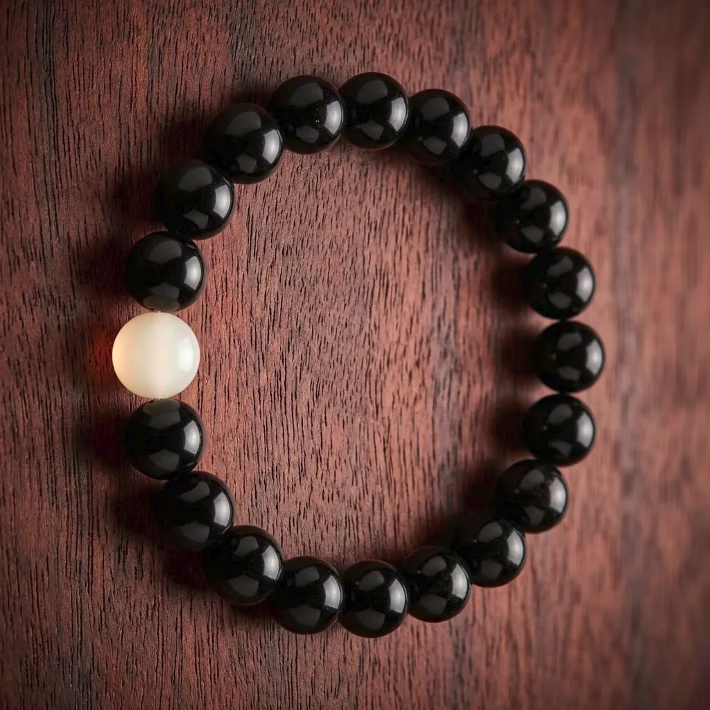 black-white-beadss.webp